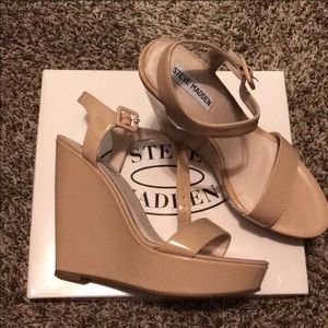 Steve Madden Prestine Nude Natural Wedges